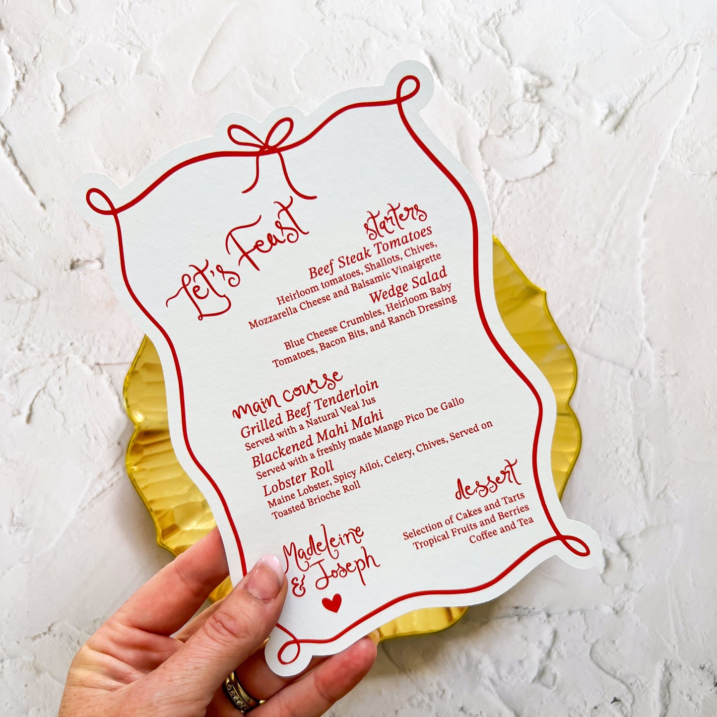 Amour Wavy Menu with heart shaped place card