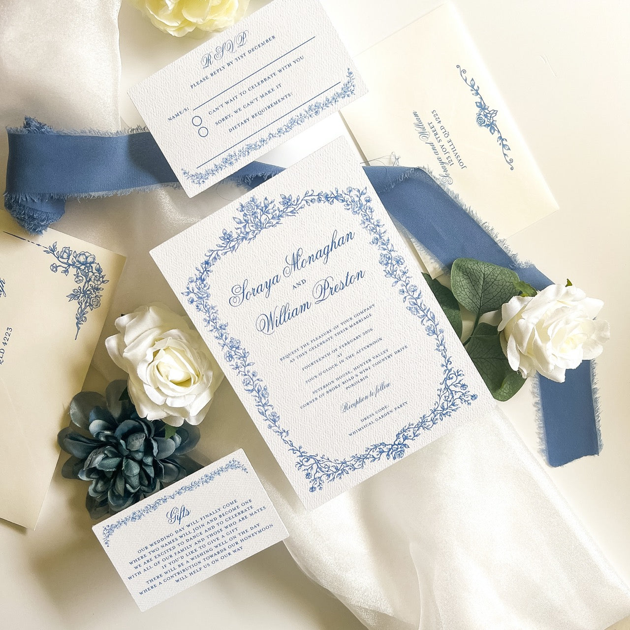 EnchantedGardenblueandwhiteflowerweddinginvitation3