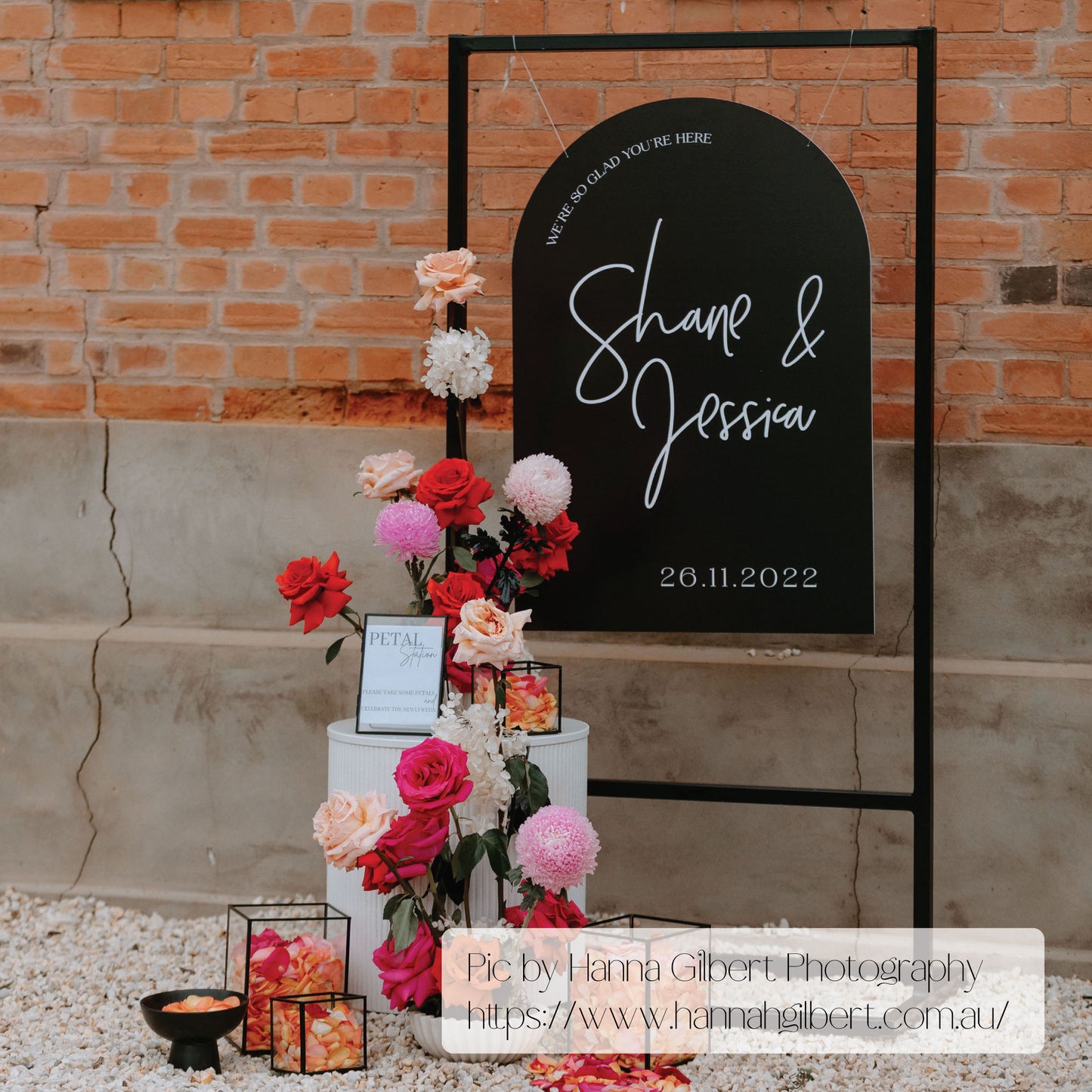 Amelia Arch Wedding Welcome Sign - Glitzy Prints