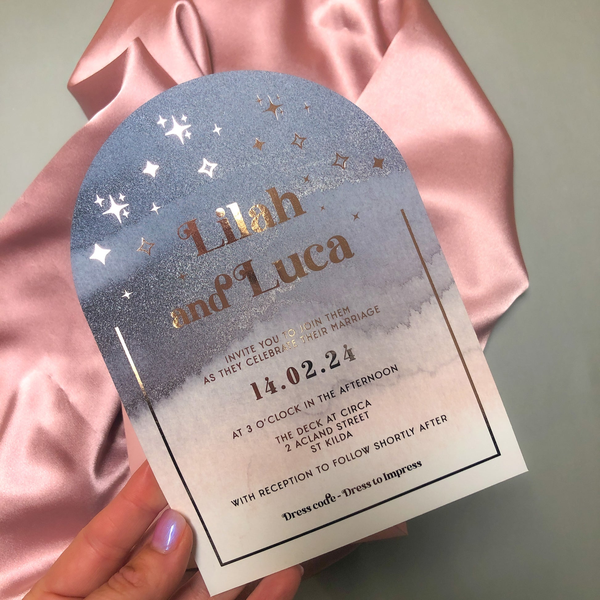 "Lilah" Gold Foil Watercolour Arch Wedding Invitation Suite - Glitzy Prints